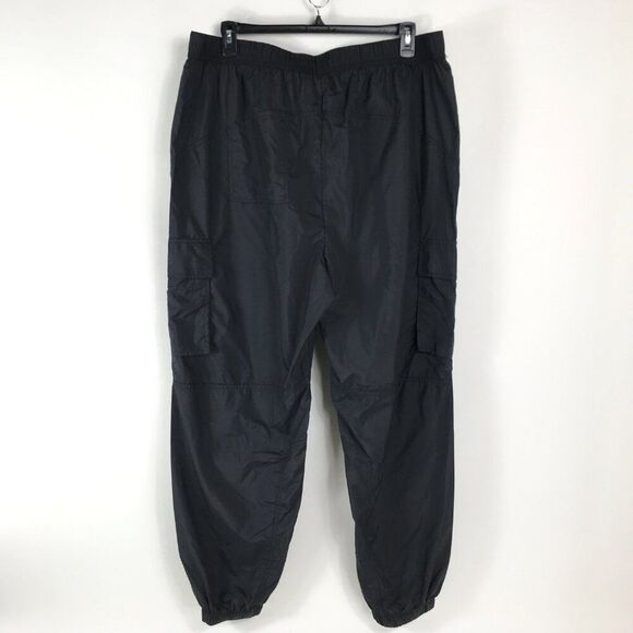 NEW Fabletics Cargo Parachute Pant Women's Plus XXL/1X Black Jogger Windbreaker - Picture 4 of 13